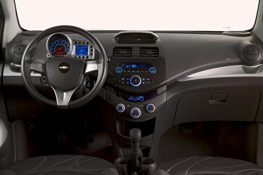  Chevrolet Spark 2013 года  (фото 63 из 204)